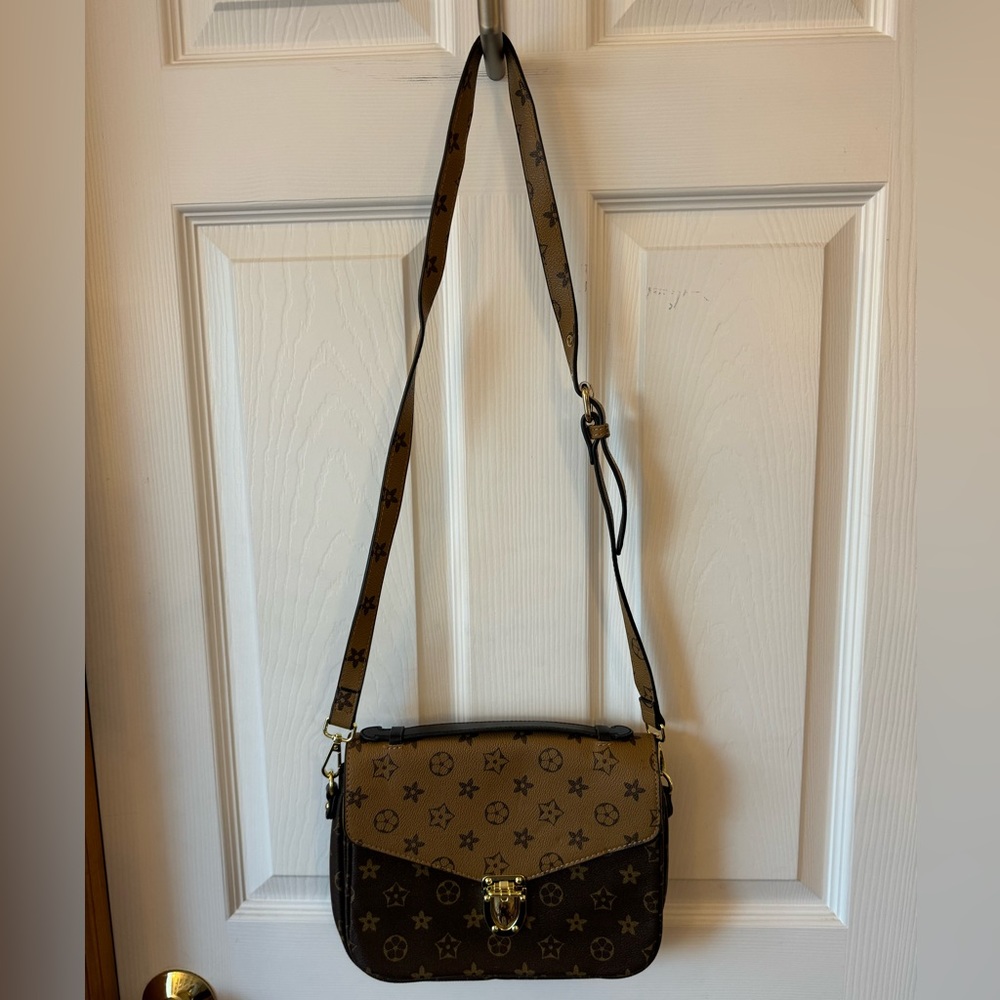 Amazon shoulder bag
